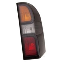 LAMPA TYLNA PRAWA NISSAN PATROL GR V 2000 2001 2002 2003