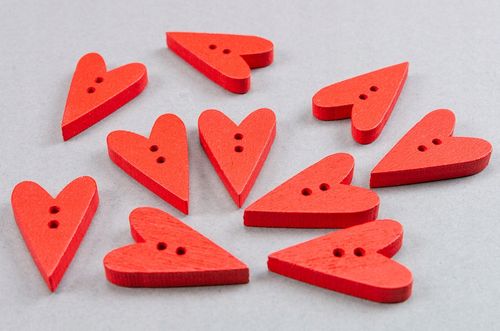 Guzik drewniany SERCE czerwony 10szt. na Arena.pl