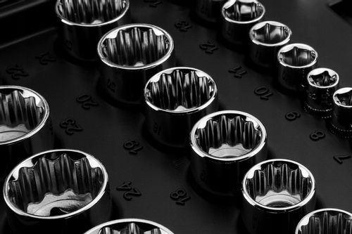 NEO TOOLS Klucze Nasadowe 1/4, 1/2, 86 el. CrV Zestaw Narzędzi Walizka na Arena.pl