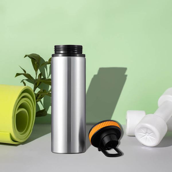 Srebrny bidon 850 ml - z rączką i zamykanym ustnikiem - z Twoim nadrukiem - żółta opaska zdjęcie 3