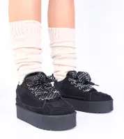 Czarne sneakersy na platformie z ozdobną sznurówką Sesuna 40