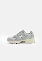 NEW BALANCE 40,5 BUTY DAMSKIE 530 MR530ZRS SNEAKERSY SZARE T297