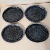 Komplet ręcznie wykonanych talerzy do serwowania Macey, 4 elem.