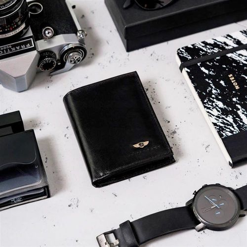 Mały, skórzany portfel męski z systemem rfid na Arena.pl