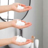 DOZOWNIK DO MYDŁA BEZDOTYKOWY AUTOMATYCZNY MA MYDŁO W PIANCE NA ŚCIANĘ USB