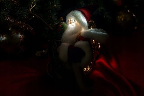 ŚPIEWAJĄCY I TAŃCZĄCY MIKOŁAJ Z PREZENTAMI DUŻY 40 CM NA BOŻE NARODZENIE na Arena.pl