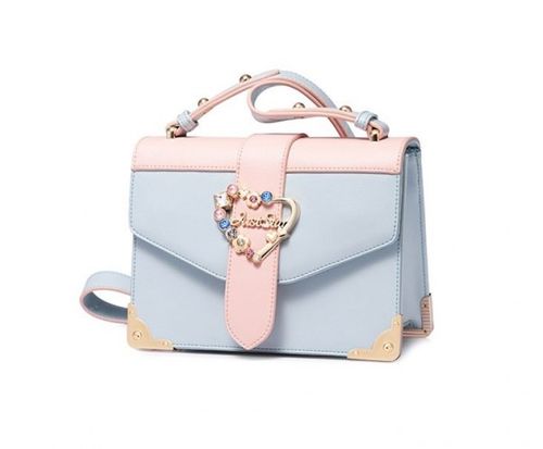 Modna czerwona listonoszka na Arena.pl