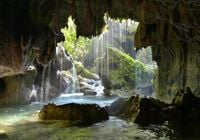 FOTOTAPETA widok tunel jaskinia wodospad 300x210