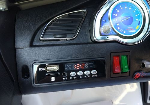 AUTO NA AKUMULATOR AUDI RS5 Białe na Arena.pl
