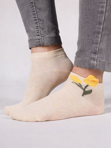 Skarpety dziewczęce bawełniane z elementem 3D kwiatki 3PAK 23-26 YOCLUB na Arena.pl