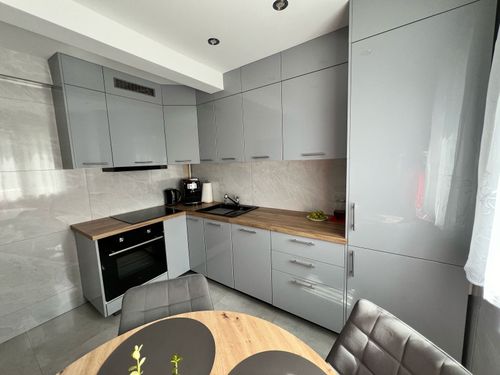 BELLA D-60/82 SZAFKA DOLNA FRONT: JASNY POPIEL POŁYSK na Arena.pl