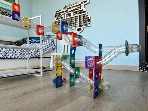 Connetix: klocki magnetyczne tor kulkowy kulodrom Ball Runn 92 elementy na Arena.pl