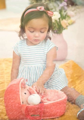 Lalka dzidziuś w gondoli z komforterem i butelką Lena 12 m+, Lilliputiens na Arena.pl