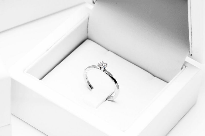 Emaga Złoty pierścionek PBD2500 - Diament zdjęcie 6