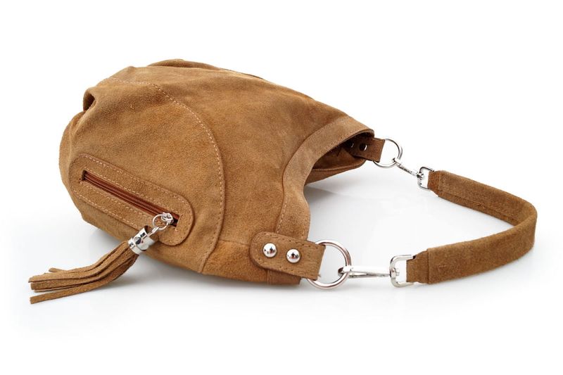 VERA PELLE torebka zamszowa worek z frędzelkami i paskiem V322 zielona zdjęcie 7