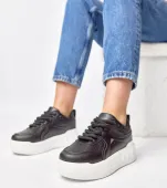 Czarne sneakersy na platformie Alessandra 41
