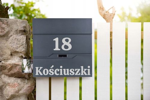 SKRZYNKA POCZTOWA NA LISTY GAZETY POCZTĘ Z NUMEREM DOMU NAZWĄ ULICY na Arena.pl
