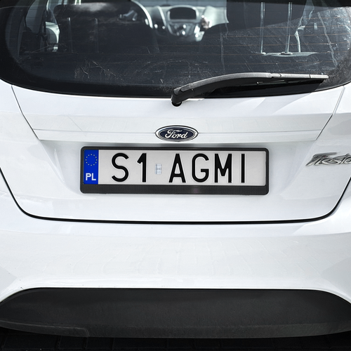 RAMKA RAMKI POD TABLICE REJESTRACYJNE CARBON DO TABLICY REJESTRACYJNEJ FOLIOWANA na Arena.pl