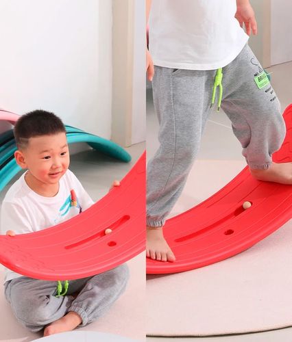 deska do balansowania Wobble z kulką - granatowy MAŁPISZON na Arena.pl