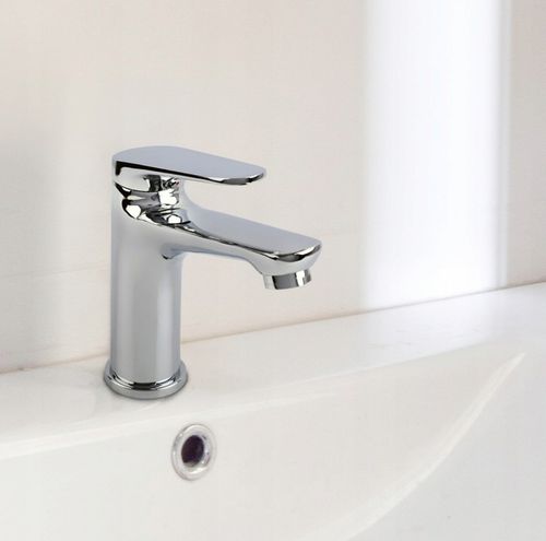 Bateria umywalkowa stojąca chrom srebrna łazienkowa kran do umywalki YOKA na Arena.pl