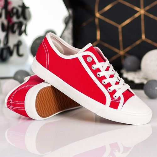 Czerwone Trampki r.41 na Arena.pl