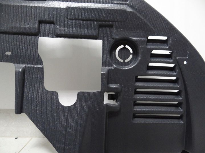 Osłona silnika spinki VOLVO V40 2012-2019 zdjęcie 2