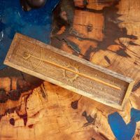 Drewniana Podstawka Pod Kadzidełka i Taca na Kryształy - z Grawerem Zodiaku