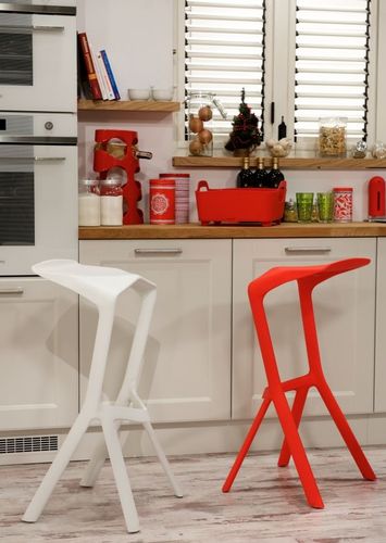 Stołek MU czerwona D2 na Arena.pl