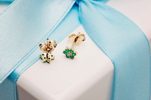 kolczyki kwiatki żółte złoto ze szmaragdami i diamentami na Arena.pl