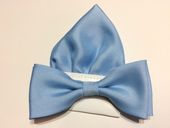 Błękitna niebieska mucha gładka jednolita z poszetką