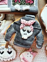 STRASZNA KURTKA Z CZASZKĄ