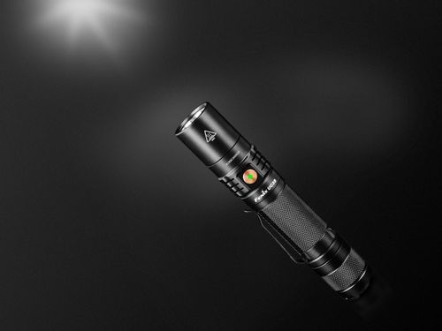 Latarka diodowa Fenix UC35 V2.0 na Arena.pl