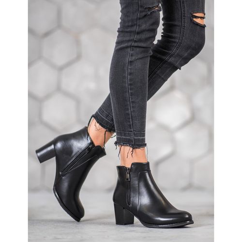 Botki Na Suwak r.37 na Arena.pl