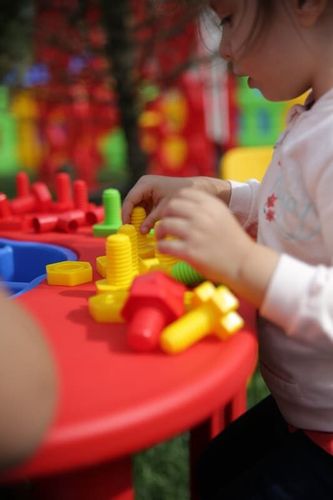 klocki edukacyjne śruby King na Arena.pl