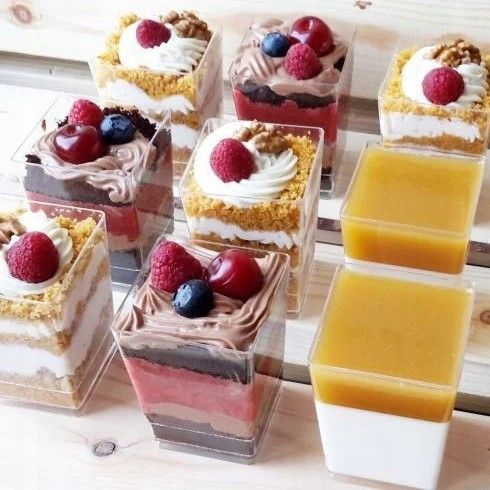 POJEMNIKI PUCHARKI KWADRATOWE DO DESERÓW KUBKI SŁODKI STÓŁ BUFET 60ML na Arena.pl