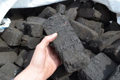 Brykiet TORFOWY WĘGIEL 20 kg TANI OPAŁ Kostki na Arena.pl