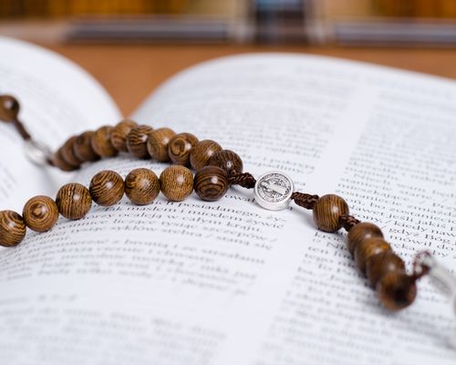 Różaniec z drewna wenge RT-15 na Arena.pl