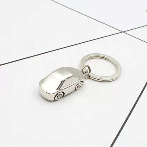 Brelok Samochodzik Cars Srebrny Tuning Ozdoba Breloczek do kluczy Zawieszka na Arena.pl