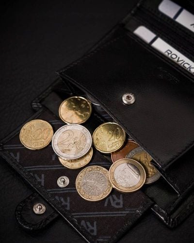 portfel męski wyposażony w system rfid wykonany ze na Arena.pl
