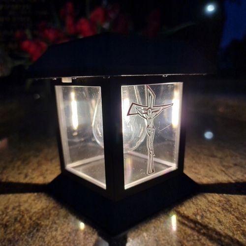 LAMPION NA GRÓB Statuetka NA Cmentarz Z KRZYŻEM ZNICZ SOLARNY LED na Arena.pl