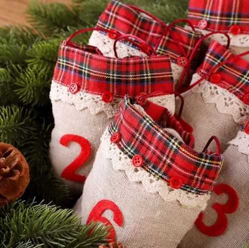 KALENDARZ ADWENTOWY DIY 24 WORECZKI JUTOWE Z KORONKĄ + SZNUREK NUMERY na Arena.pl
