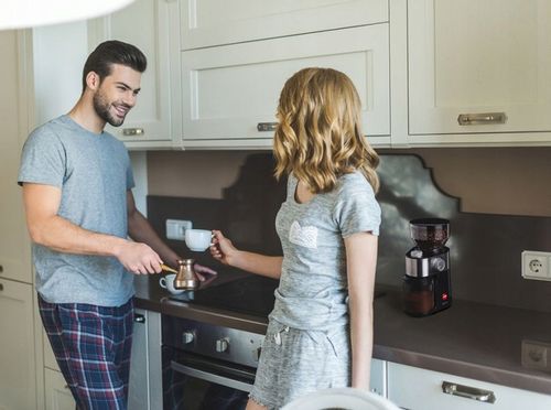 Elektryczny młynek do kawy żarnowy MK170 ELDOM czarny na Arena.pl