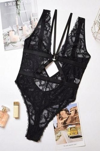 Seksowne koronkowe czarne zdobione body 111k na Arena.pl