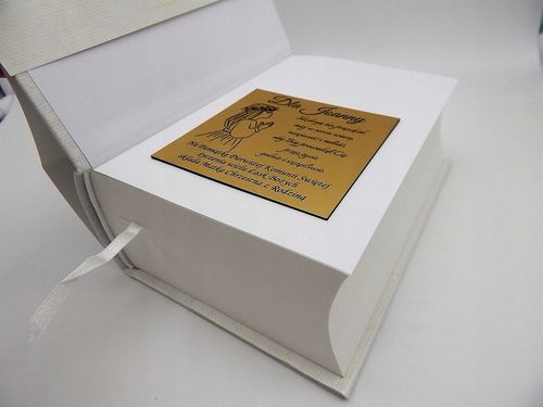 PISMO ŚWIĘTE NA KOMUNIĘ BIBLIA Z GRAWEREM PAMIĄTKA PIERWSZEJ KOMUNII CHRZTU na Arena.pl