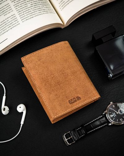 Skorzany portfel meski na karty na Arena.pl