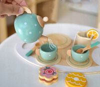 DREWNIANY ZESTAW DO HERBATY DLA DZIECI AKCESORIA HERBACIARKA TALERZYKI TACA