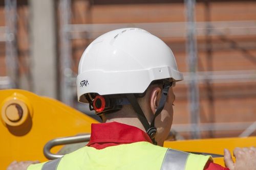 Kask ochronny budowlany hełm do pracy BHP różowy EN 397 Protekt Atra na Arena.pl