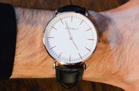 Elegancki męski zegarek czarny, skórzany pasek złota koperta