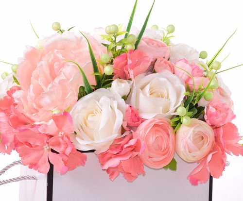 Flower box krem brzoskwinia róż na Arena.pl