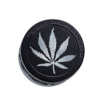 Czarny Grinder Młynek do Tytoniu Crusher Metalowy Chillout Smoke